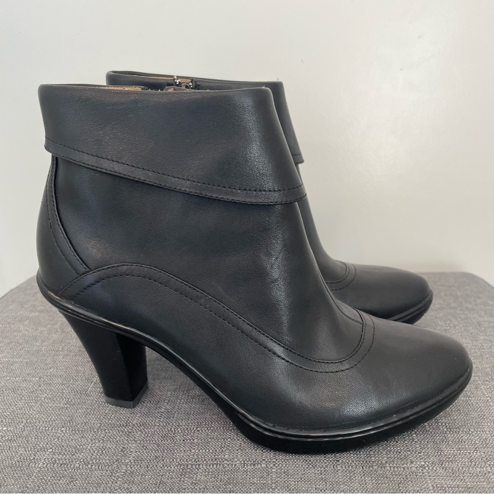 SOFFT Heeled Cuffed Ankle Moto Boots - Size 6 Black Leather